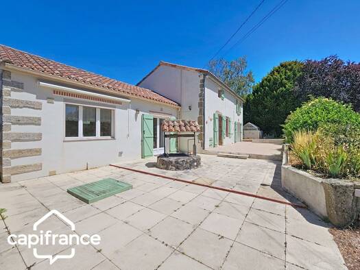 Maison à vendre 158 000 € 7 pièces 4 chambres 131 m² 620 m² de terrain Argentonnay 79150