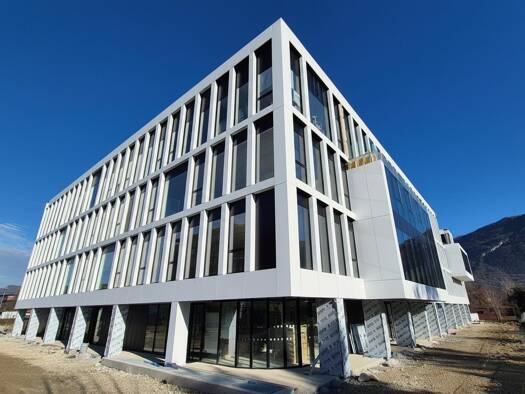 Boutique à vendre Fonds de commerce 1 183 580 € 290 m² de surface de vente Challes-les-Eaux 73190