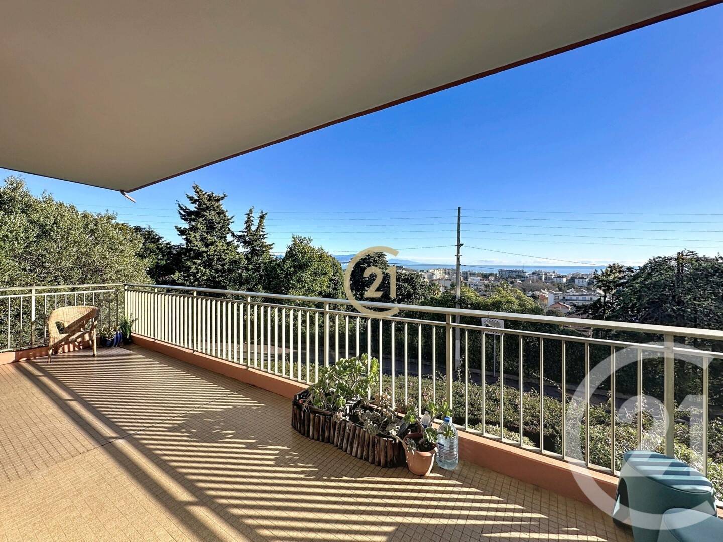 Maison à louer, 93m², ANTIBES