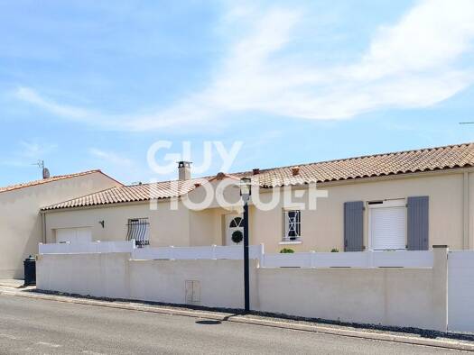 Maison de plain-pied à vendre 250 000 € 4 pièces 3 chambres 87,1 m² 712 m² de terrain Rétaud 17460