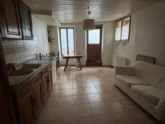 Maison à louer 400 € 3 pièces 2 chambres 48 m² Laroquebrou 15150