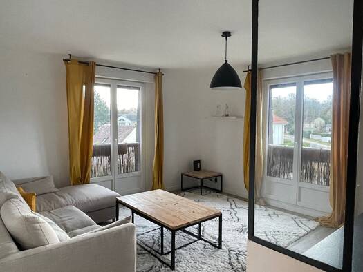 Appartement à louer 1 200 € 3 pièces 2 chambres 59 m² Étage 3/3 Saint Denis Chantilly 60500