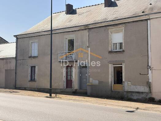 Immeuble à vendre 97 500 € 101 m² Renazé 53800