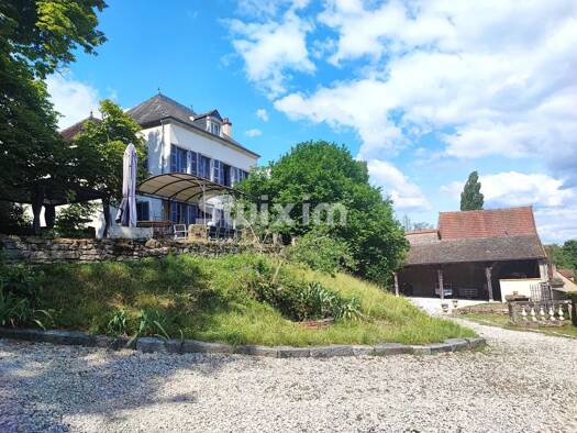 Maison à vendre 895 000 € 12 pièces 7 chambres 418 m² 13 000 m² de terrain Beaune 21200