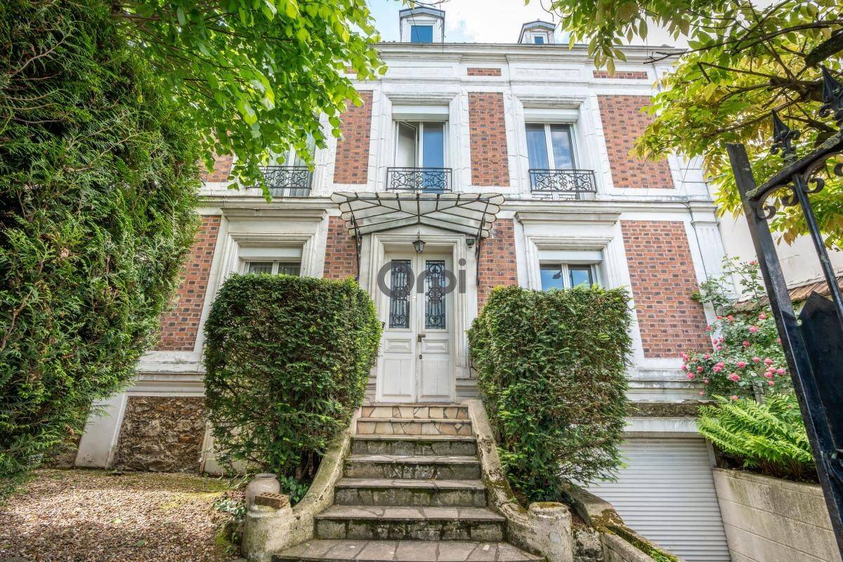 Maison à vendre, 227m², SAINT MAUR DES FOSSES