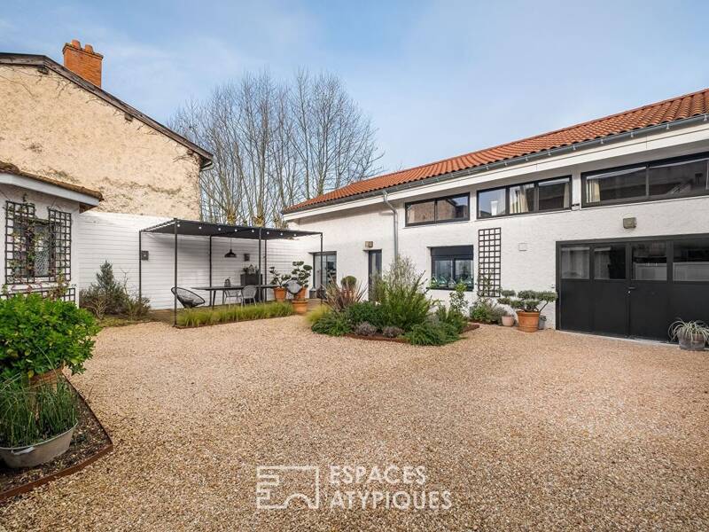 Maison à vendre, 220m², CHARBONNIERES LES BAINS