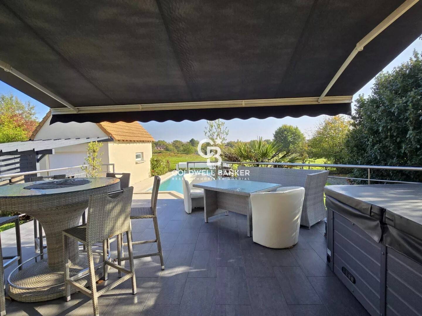 Maison à vendre, 204m², YVRE L'EVEQUE
