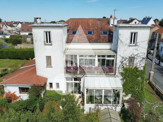 Maison à vendre 785 000 € 10 pièces 6 chambres 250 m² 936 m² de terrain Poirier Baron Sannois 95110