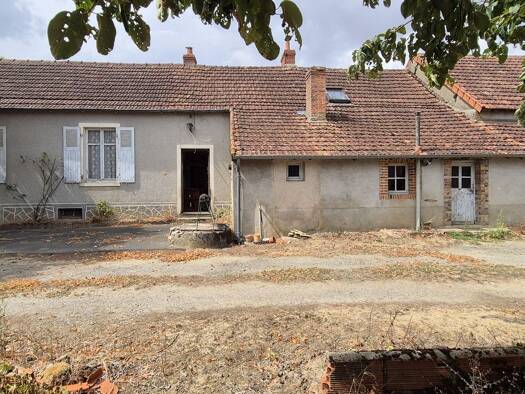Ferme à vendre 222 600 € 4 pièces 3 chambres 140 m² 59 785 m² de terrain Saint-Christophe-en-Boucherie 36400