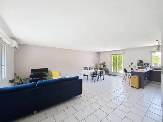 Maison de plain-pied à vendre 305 000 € 4 pièces 3 chambres 99 m² 1 108 m² de terrain Azay-sur-Cher 37270