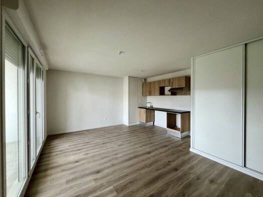 Appartement à louer 780 € 3 pièces 2 chambres 60,5 m² Étage 1/1 Pinsaguel 31120