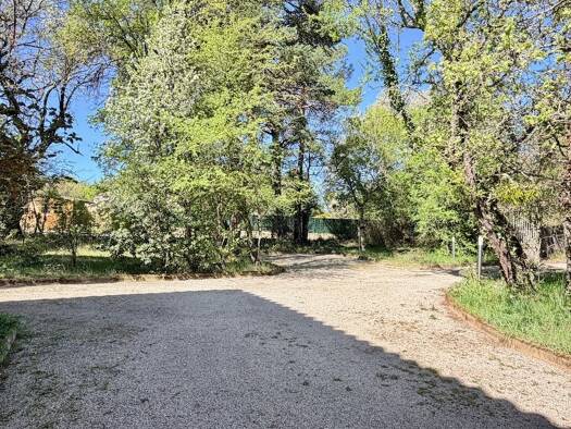 Terrain constructible à vendre 155 000 € 881 m² de terrain Plan-d'Aups-Sainte-Baume 83640
