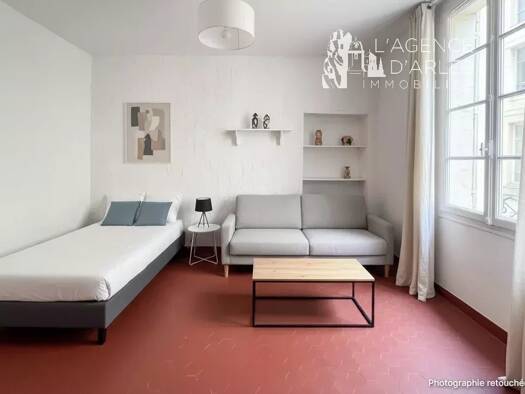 Appartement à vendre 105 000 € 1 pièce 23,7 m² 1er étage dès le 15/06/2026 Centre Ville-Mejan-La Cité Arles 13200