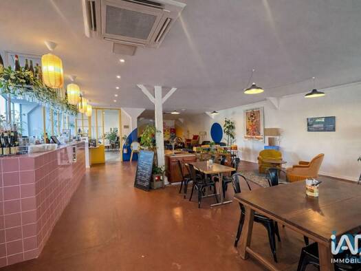 Boutique à vendre 99 000 € 200 m² de surface de vente Charentonneau Maisons-Alfort 94700