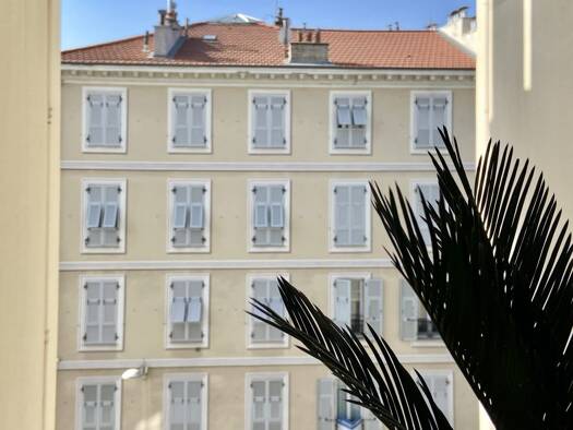 Appartement à vendre 169 000 € 1 pièce 24,14 m² Étage 5/6 Nice 06000