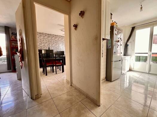 Appartement à vendre 88 200 € 3 pièces 2 chambres 56 m² 4ème étage Bon secours Marseille 14ème arrondissement 13014
