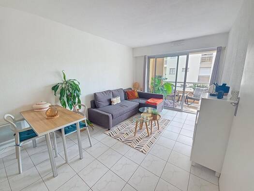 Appartement à vendre 220 000 € 2 pièces 1 chambre 40 m² Les Plans Saint-Laurent-du-Var 06700