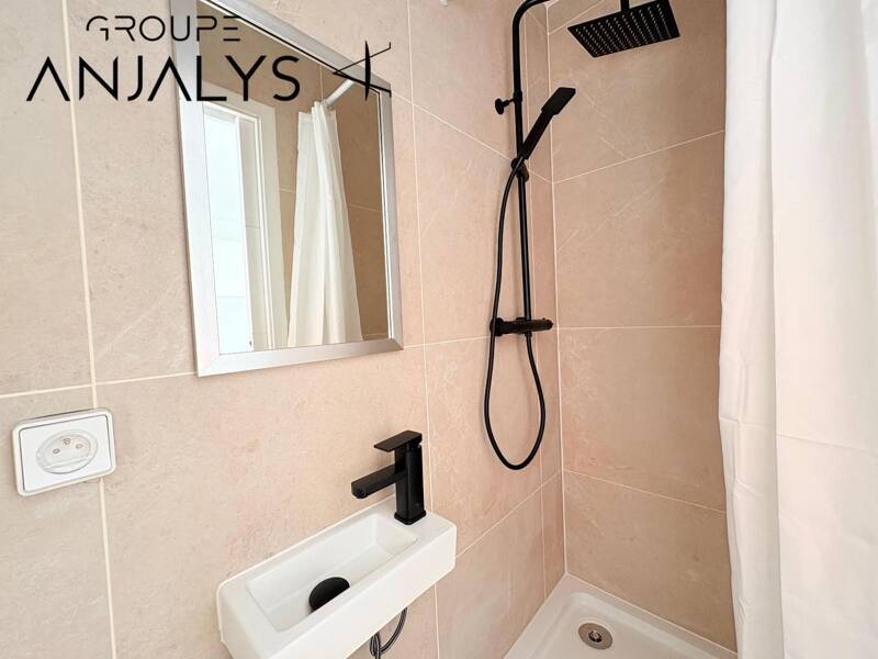 Maison à louer, 13m², LYON 8E