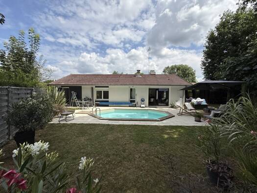 Maison de plain-pied à vendre 529 000 € 5 pièces 3 chambres 110 m² 500 m² de terrain Pontault-Combault 77340