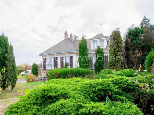 Maison à vendre 260 000 € 5 pièces 2 chambres 145 m² Lion-en-Sullias 45600