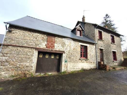 Ferme à vendre 187 200 € 7 pièces 3 chambres 120 m² 40 000 m² de terrain Grazay 53440