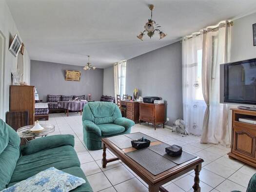 Maison à vendre 170 000 € 5 pièces 3 chambres 233 m² 403 m² de terrain Mouillelongue Le Creusot 71200