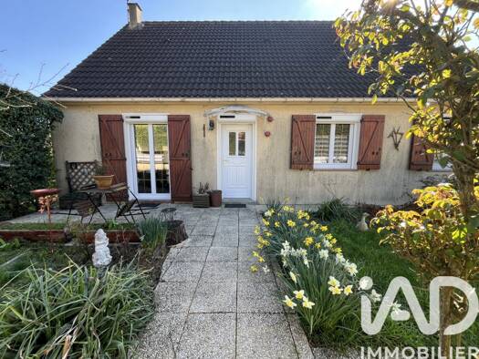 Maison de plain-pied à vendre 184 000 € 4 pièces 3 chambres 88 m² 725 m² de terrain Château-Thierry 02400