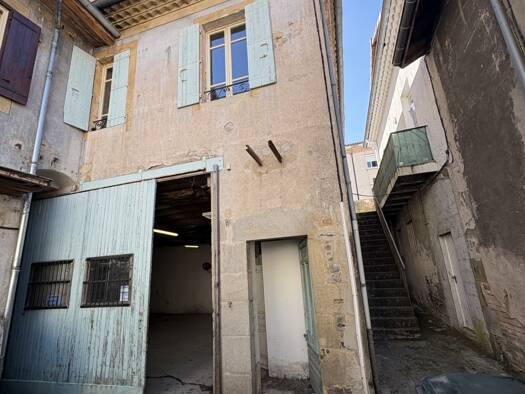 Appartement à vendre 80 000 € 4 pièces 2 chambres 112 m² 3ème étage Vals-les-Bains 07600