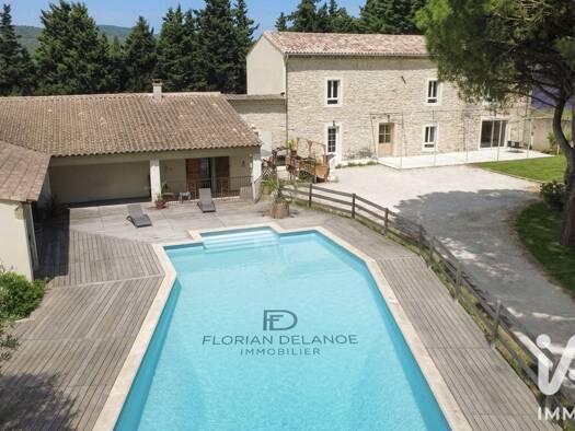 Maison à vendre 649 000 € 12 pièces 11 chambres 330 m² 9 300 m² de terrain Savasse 26740