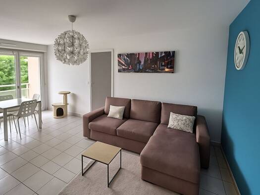 Appartement à vendre 198 500 € 3 pièces 2 chambres 56 m² Étage 2/2 Les Villages Cluses 74300