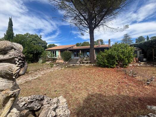 Maison de plain-pied à vendre 730 000 € 5 pièces 4 chambres 120 m² 900 m² de terrain Calas Cabries 13480
