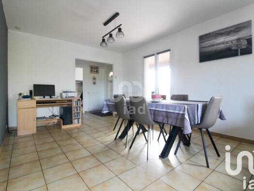 Maison de plain-pied à vendre 158 000 € 4 pièces 3 chambres 110 m² 2 048 m² de terrain Broquiès 12480