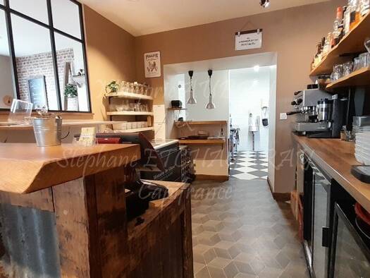 Pizzeria à vendre Fonds de commerce 180 000 € 114 m² d'espace de restauration Benardiere-Saint Michel Flers 61100