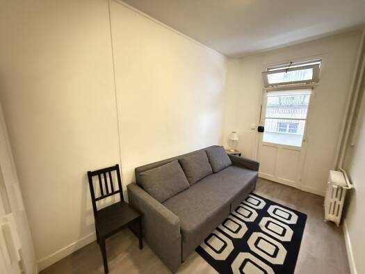 Appartement à louer 1 090 € 2 pièces 1 chambre 21,6 m² 3ème étage Saint Placide Paris 6ème 75006