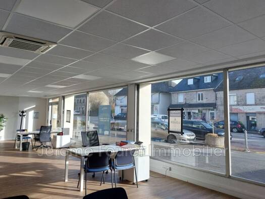 Local commercial à louer 1 440 € 139 m² de surface de vente Égletons 19300