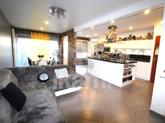 Maison à vendre 230 000 € 6 pièces 5 chambres 122,7 m² Fontbarlettes Valence 26000