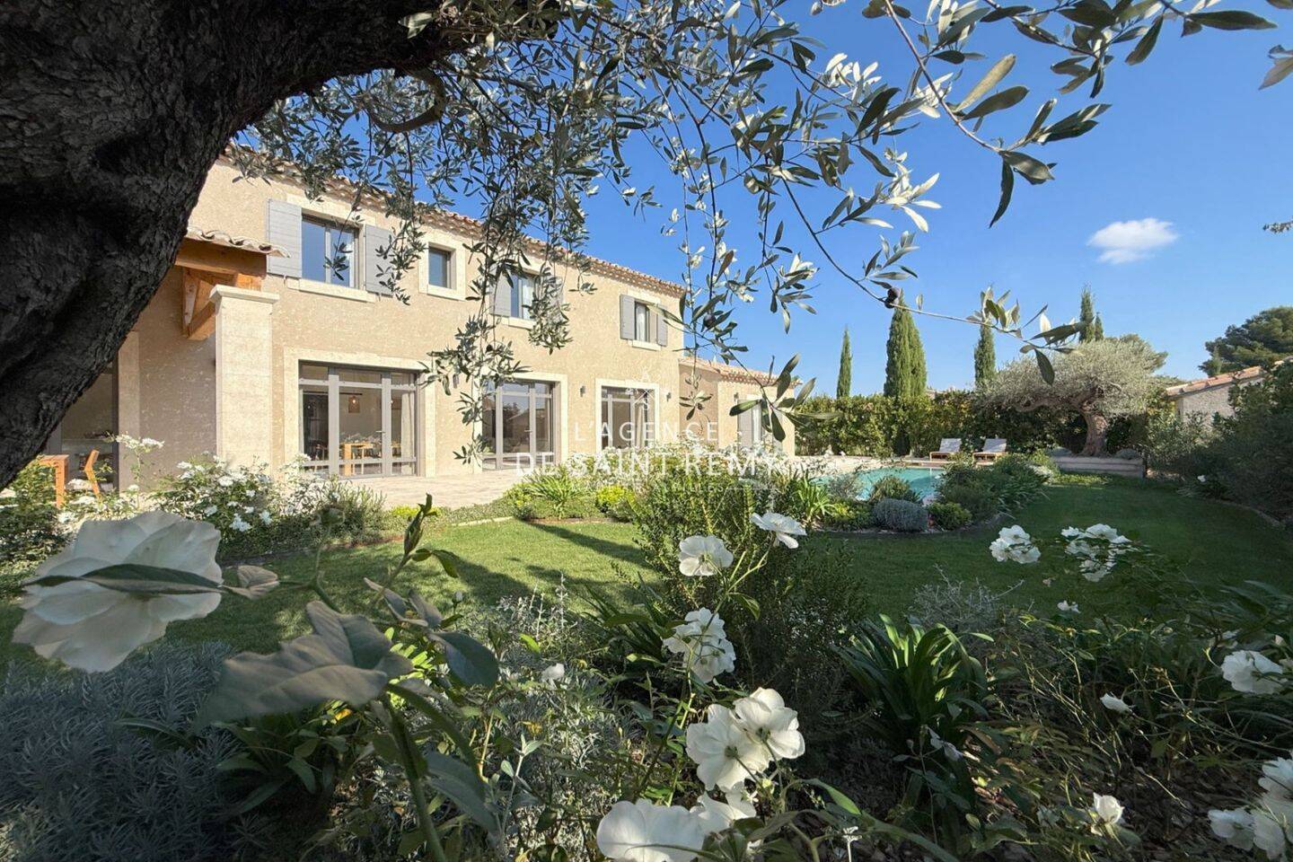 Maison à vendre, 187m², MAUSSANE LES ALPILLES