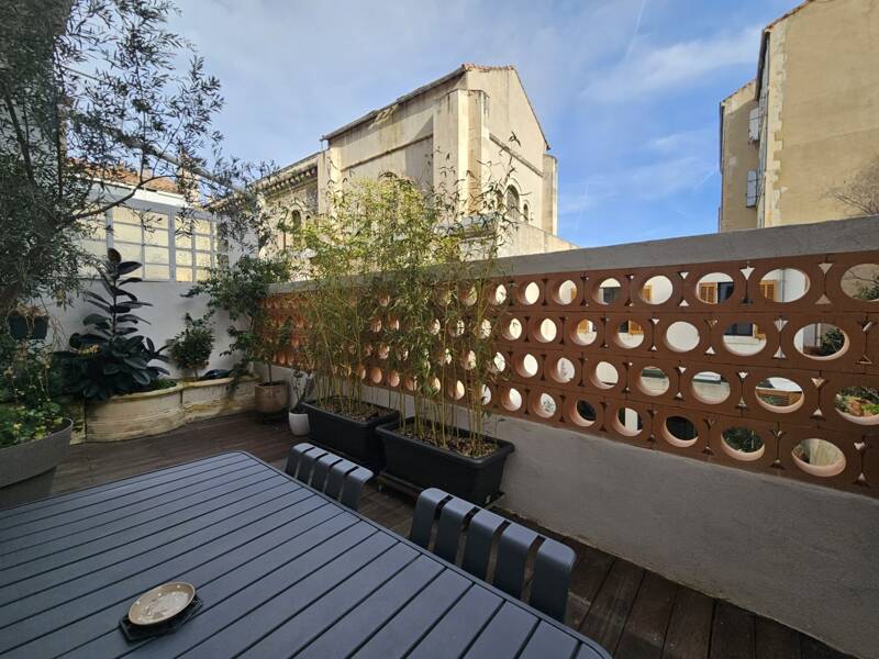 Maison à louer, 86m², MARSEILLE 6E