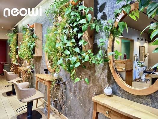 Salon de coiffure à vendre 189 900 € 65 m² de surface de vente République Aurillac 15000