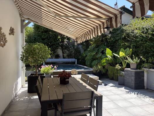 Maison à vendre 1 425 000 € 6 pièces 4 chambres 168 m² 781 m² de terrain Mondeville-Chassin Anglet 64600