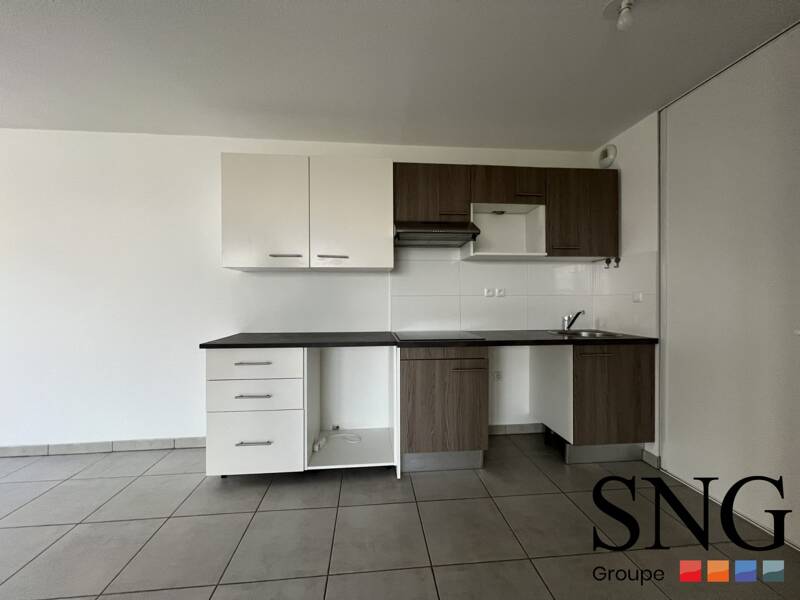 Maison à louer, 69m², BEAUZELLE