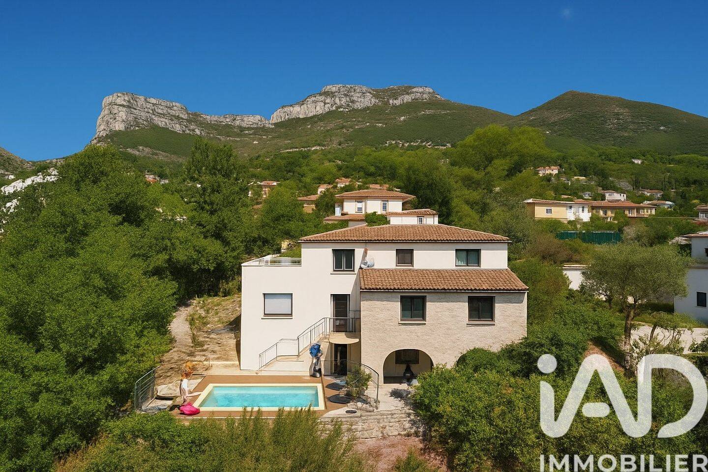 Maison à vendre, 150m², SAINT JEANNET
