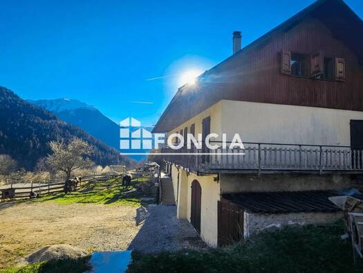 Maison à vendre 360 000 € 7 pièces 6 chambres 239 m² Albiez-le-Jeune 73300