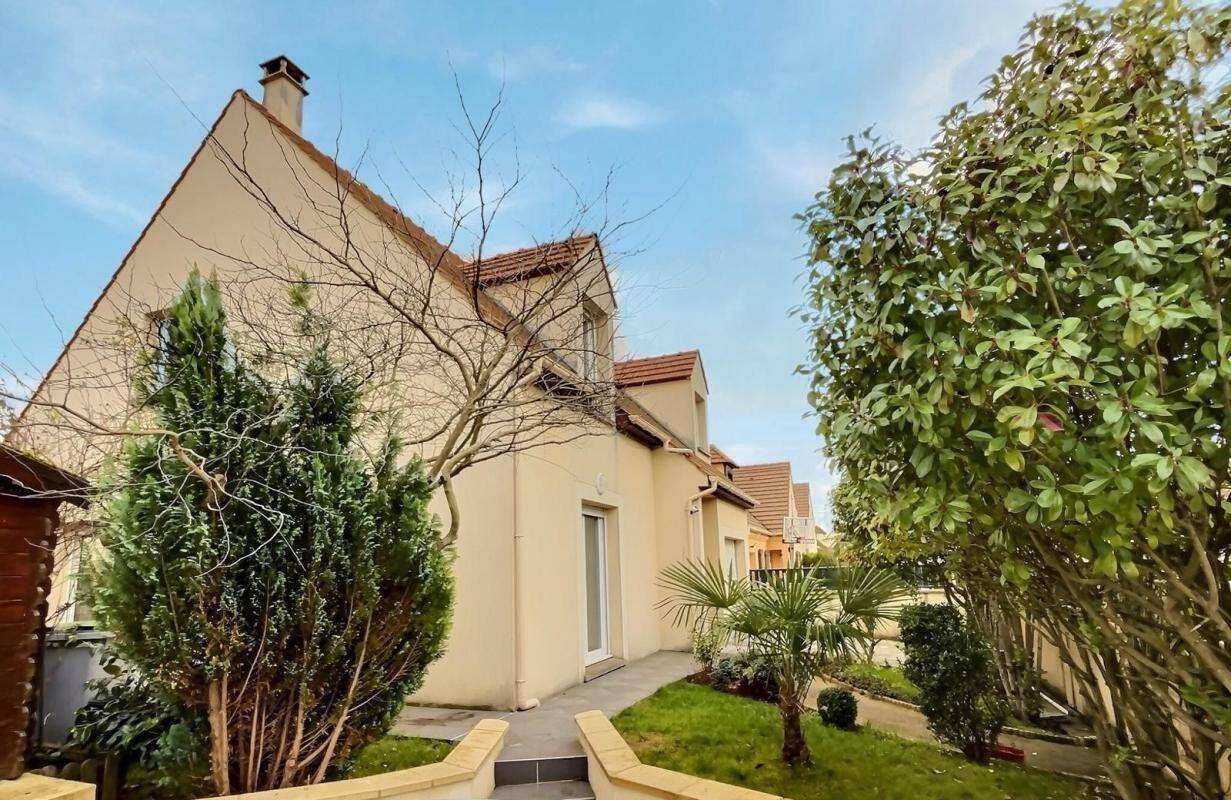Maison à vendre, 143m², FONTENAY LE VICOMTE