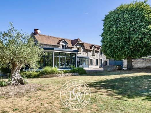 Maison à vendre 2 080 000 € 10 pièces 6 chambres 414 m² 2 575 m² de terrain Centre Ville Nord Ouest Fontainebleau 77300