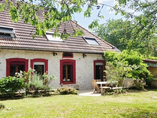 Maison à vendre 359 000 € 10 pièces 6 chambres 216 m² 434 m² de terrain Vaire 25220