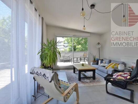 Appartement à vendre 330 000 € 3 pièces 2 chambres 71 m² Étage 2/2 Cités Thonon-les-Bains 74200
