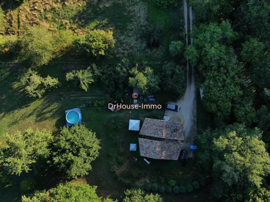 Maison à vendre 279 000 € 6 pièces 3 chambres 123 m² 5 203 m² de terrain Villefranche-du-Périgord 24550