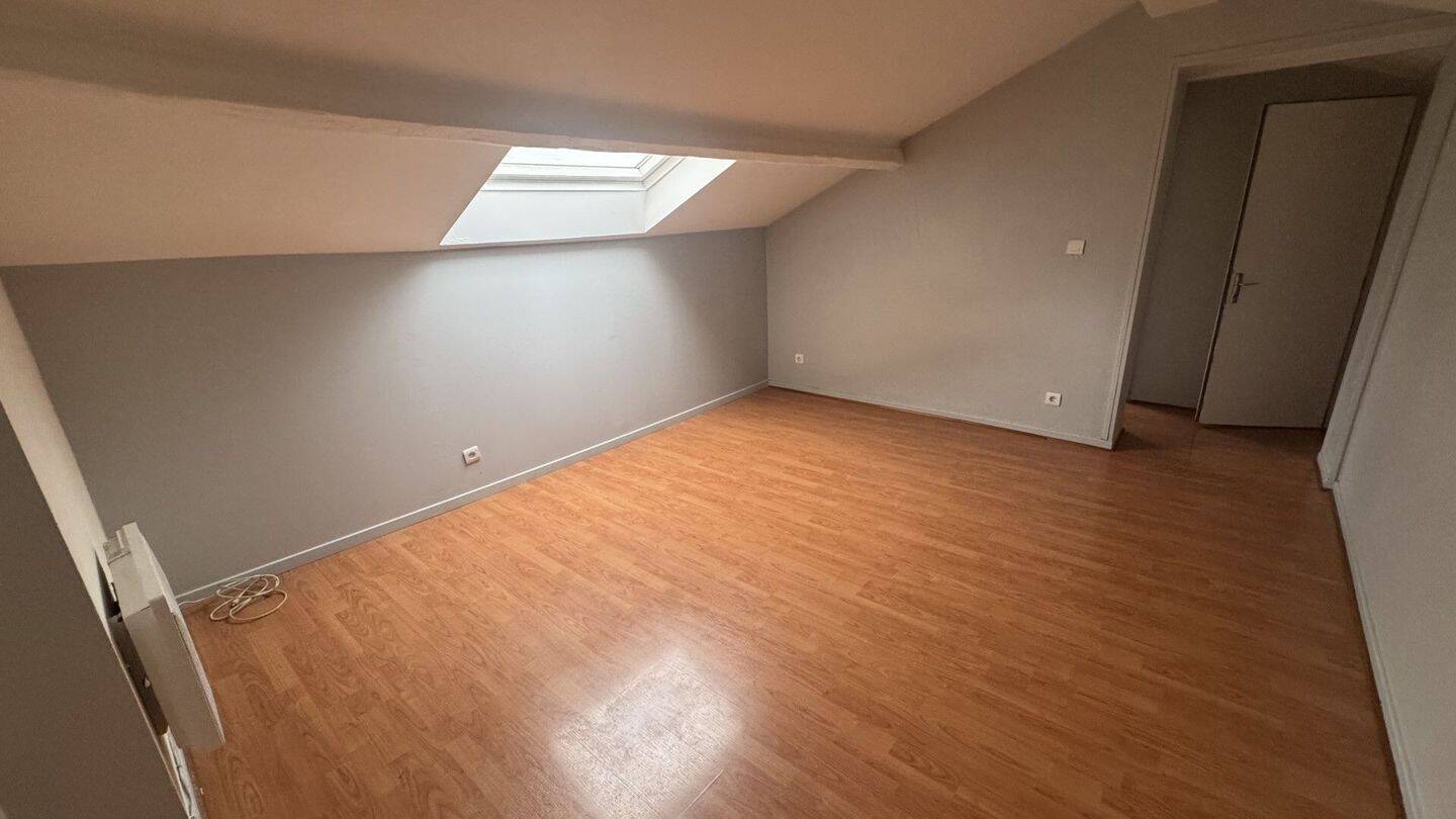 Maison à louer, 32m², TASSIN LA DEMI LUNE