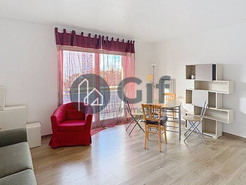 Maison à louer, 30m², SAINT MAUR DES FOSSES